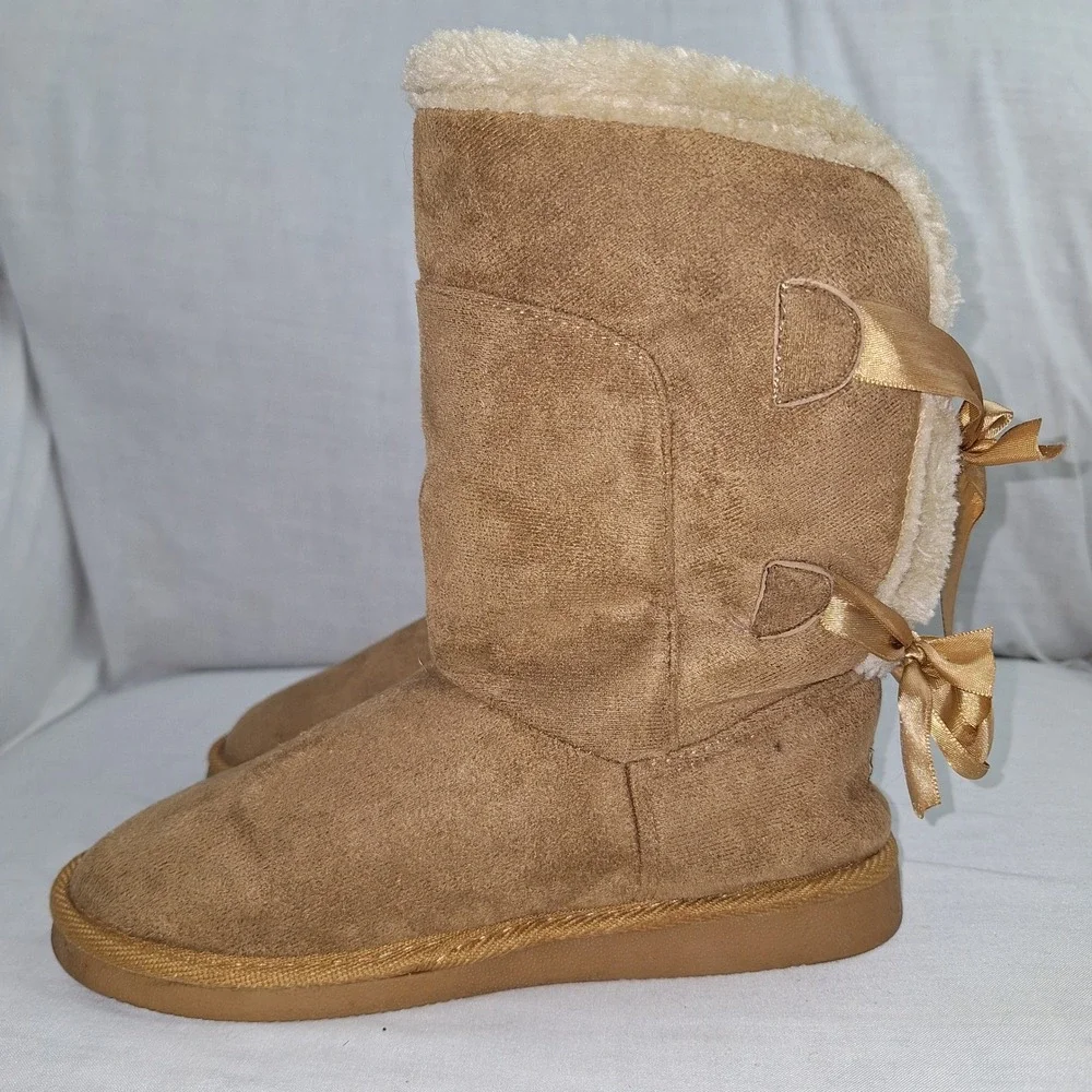 Cottagecore Fairycore Northside Tan Size 3 Girls Faux Suede Fur Lined Boots